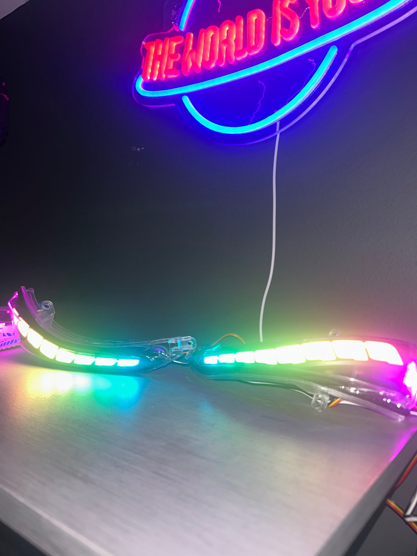 Q50/Q60 RGB Mirror Cap Lights